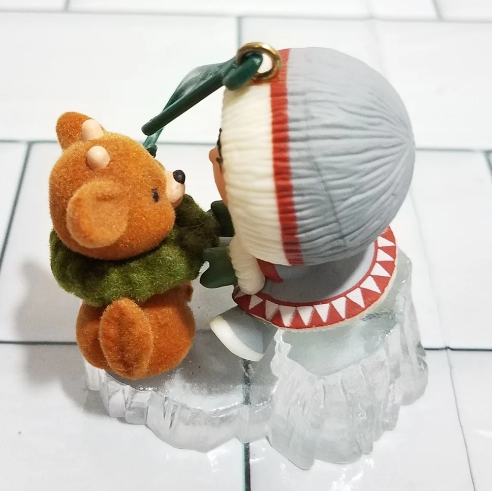 Hallmark Frosty Friends 1986 Dated Ornament